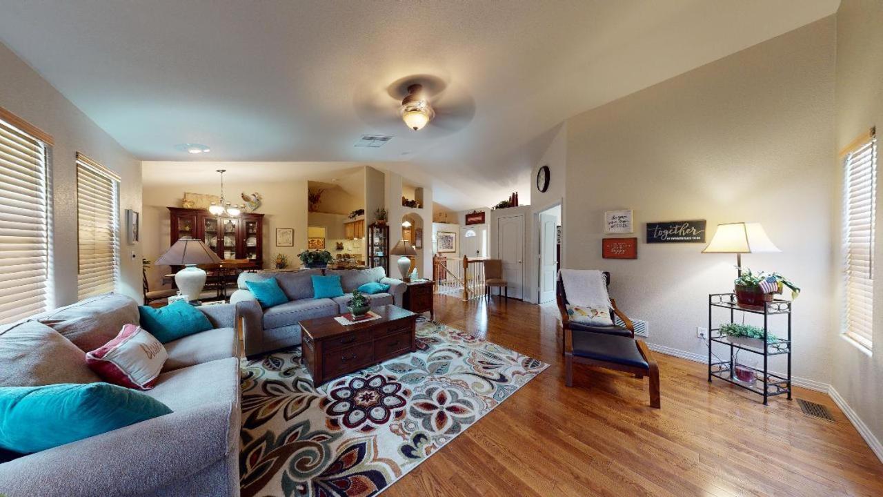 Monument 120 Winding Meadow By Vacation Rentals For You מראה חיצוני תמונה