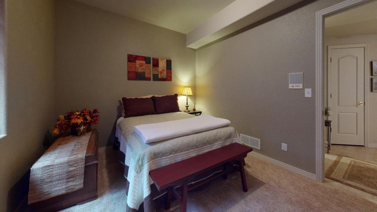 Monument 120 Winding Meadow By Vacation Rentals For You מראה חיצוני תמונה