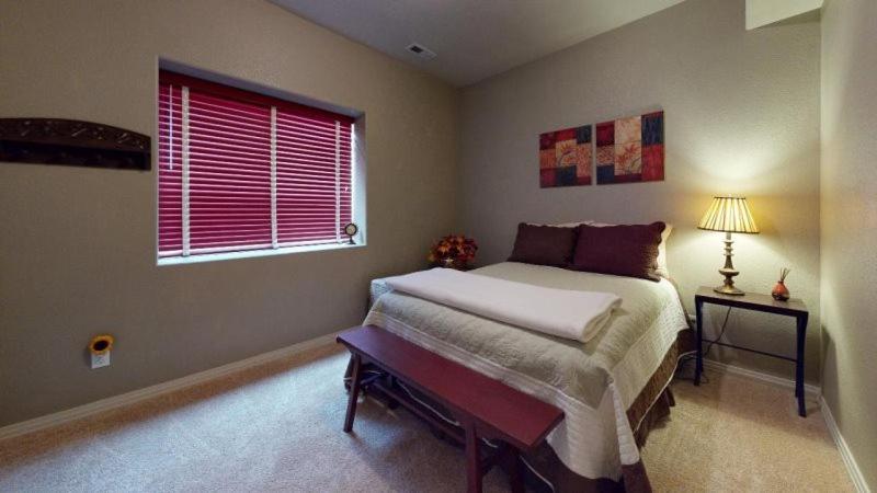 Monument 120 Winding Meadow By Vacation Rentals For You מראה חיצוני תמונה
