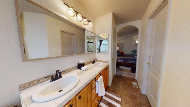 Monument 120 Winding Meadow By Vacation Rentals For You מראה חיצוני תמונה